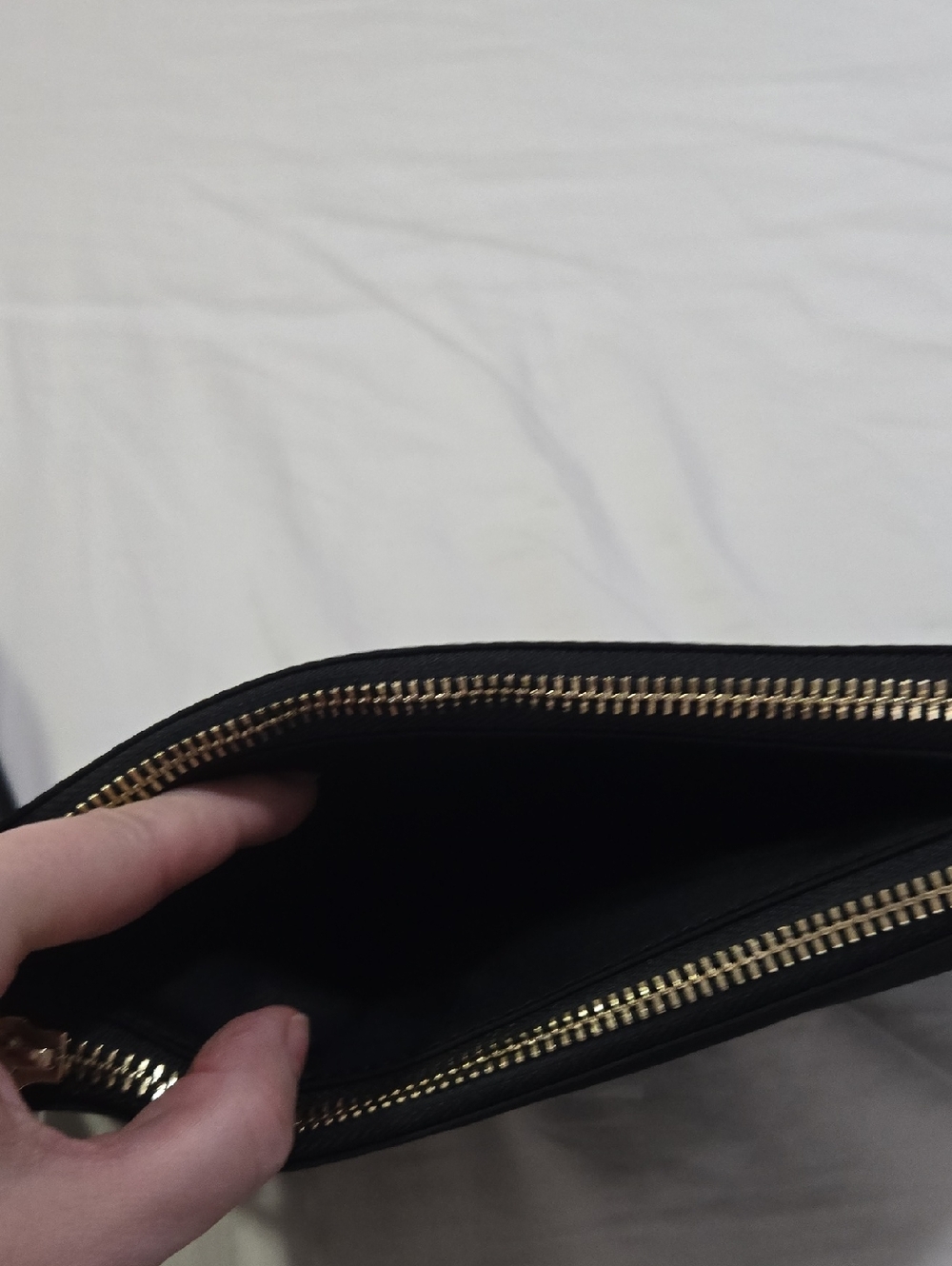 lululemon black clutch with gold logo disc - Picture 9 of 11